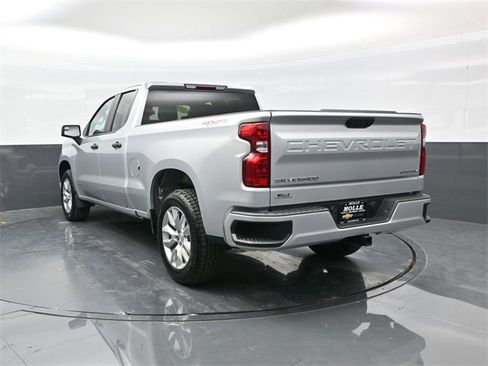 Used 2022 Chevrolet Silverado 1500 Custom image 5