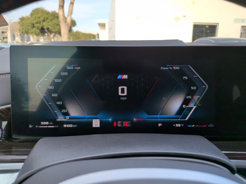 Used 2025 BMW X5 M60i w/ Climate Comfort Package image 16