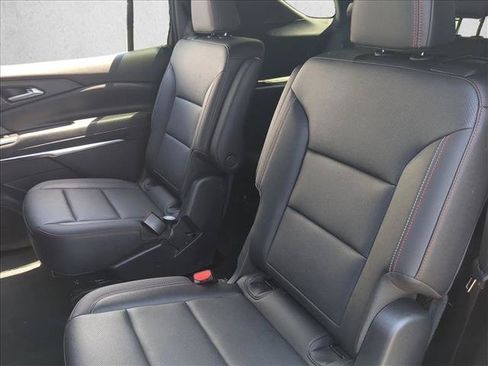 Used 2025 Chevrolet Traverse Z71 AWD/4WD image 19