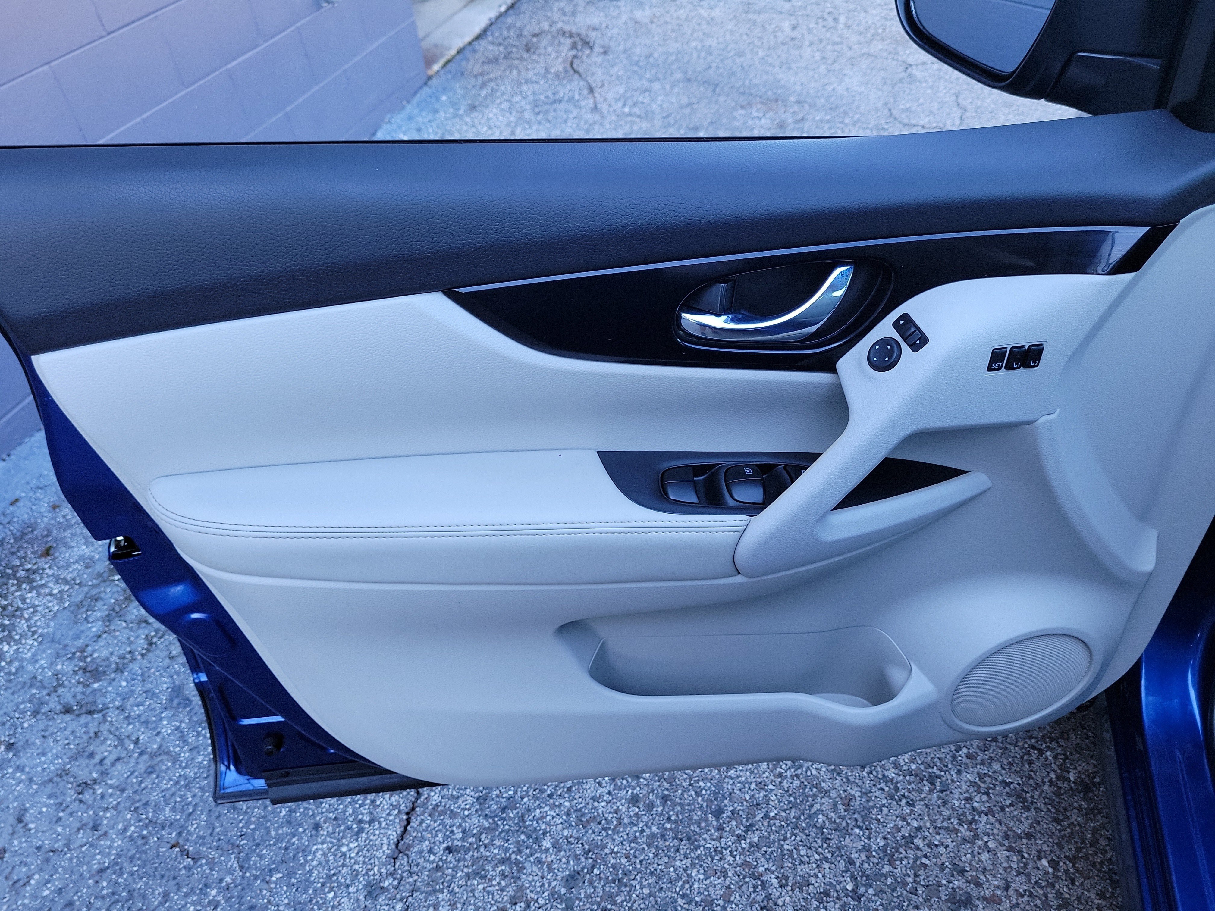 Certified 2021 Nissan Rogue Sport SV w/ Technology Package FWD image 10