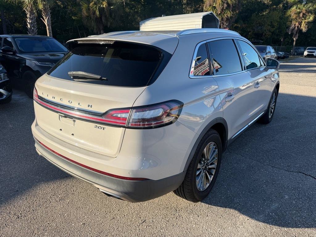 Used 2019 Lincoln Nautilus Select FWD image 5