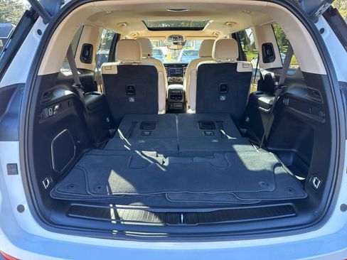 Used 2022 Jeep Grand Cherokee L Limited image 18