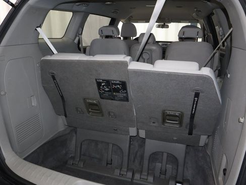 Used 2016 Kia Sedona LX image 14