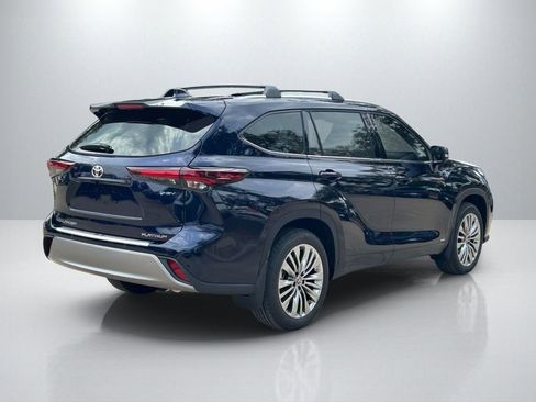 New 2026 Toyota Highlander Platinum AWD/4WD image 5