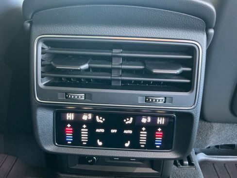 Used 2022 Audi Q7 3.0T Premium Plus w/ Premium Plus Package image 36