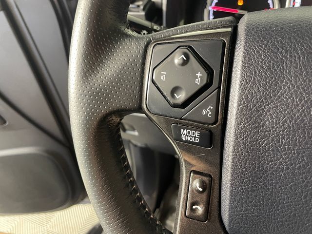 Used 2020 Toyota 4Runner TRD Off-Road Premium AWD/4WD image 14