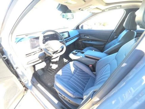 Used 2023 Nissan Ariya image 13