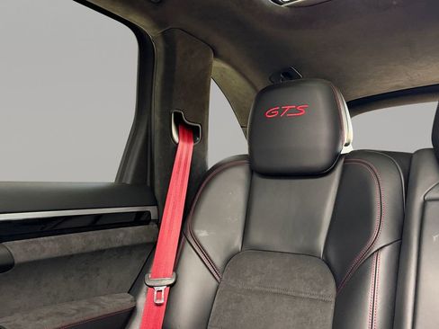 Used 2018 Porsche Cayenne GTS image 23