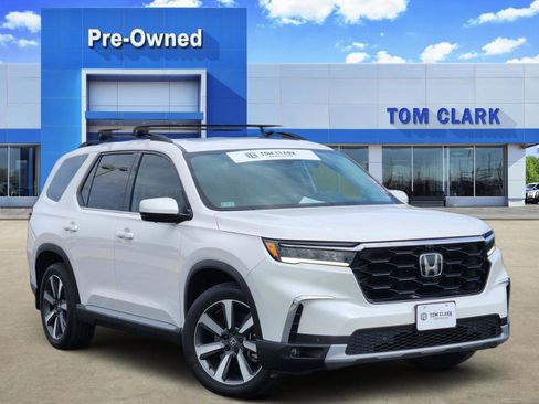 Used 2024 Honda Pilot Elite image 1