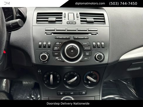 Used 2012 MAZDA MAZDA3 i Touring image 31