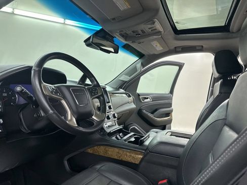 Used 2017 GMC Yukon XL Denali w/ Open Road Package AWD/4WD image 33