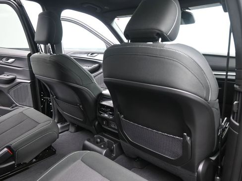 New 2026 Jeep Grand Cherokee L 2WD image 24