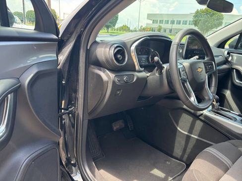 Used 2025 Chevrolet Blazer LT FWD image 35