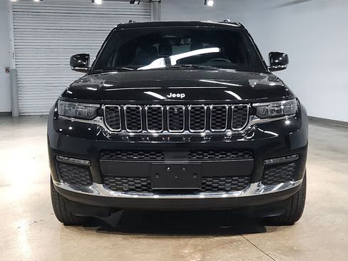 Used 2024 Jeep Grand Cherokee L Limited w/ Luxury Tech Group II AWD/4WD image 2