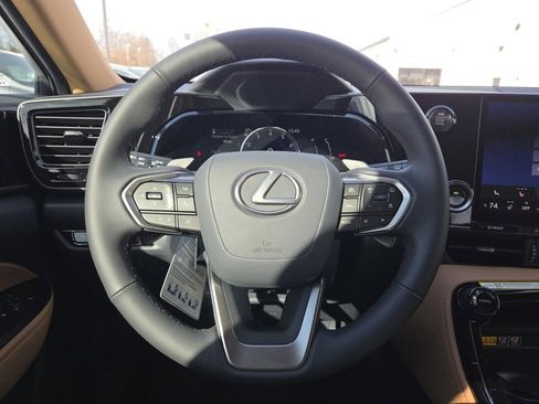 New 2026 Lexus NX 350 AWD image 37