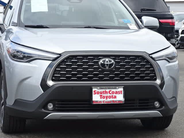 Certified 2023 Toyota Corolla Cross XLE w/ Convenience Package FWD image 4