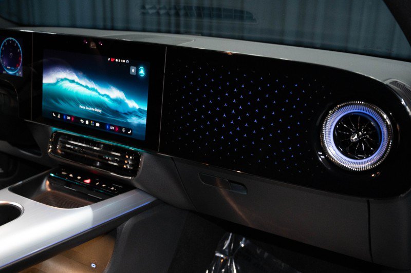 New 2027 Mercedes-Benz CLA 220 image 16