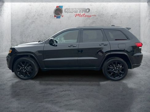Used 2019 Jeep Grand Cherokee Altitude AWD/4WD image 2