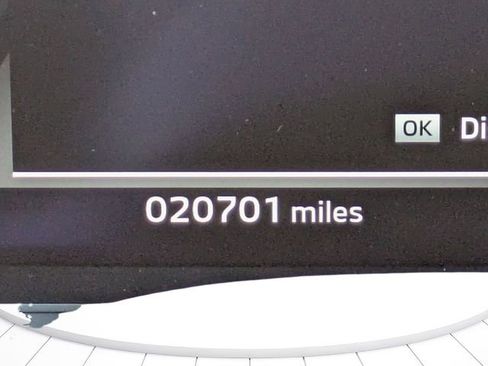 Used 2024 Mitsubishi Outlander SEL image 32