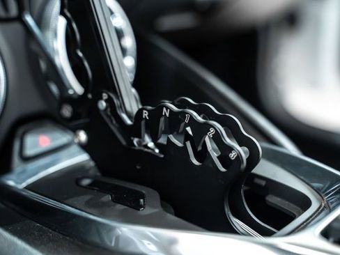 Used 2018 Chevrolet Camaro SS image 28