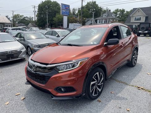 Used 2020 Honda HR-V Sport image 2