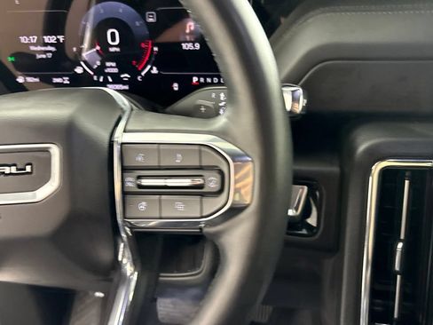 Used 2025 GMC Yukon XL Denali AWD/4WD image 40