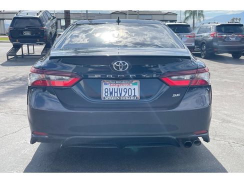 Used 2021 Toyota Camry SE FWD image 4