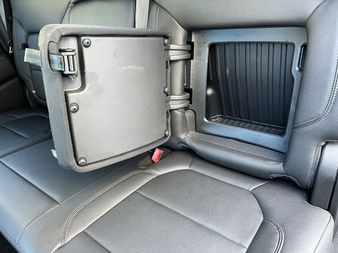 Used 2019 Chevrolet Silverado 1500 LT image 16