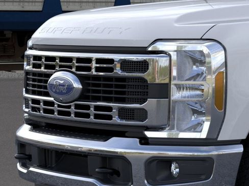 New 2026 Ford F350 XLT image 17