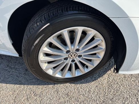 Used 2017 Volkswagen Passat 1.8T SE image 11