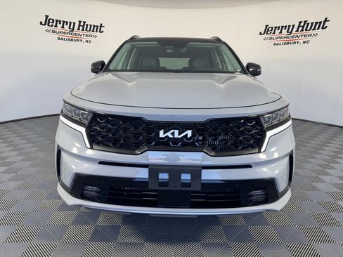 Used 2023 Kia Sorento SX AWD/4WD image 4