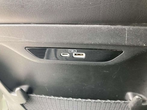 Used 2023 Chrysler Pacifica Touring-L FWD image 18