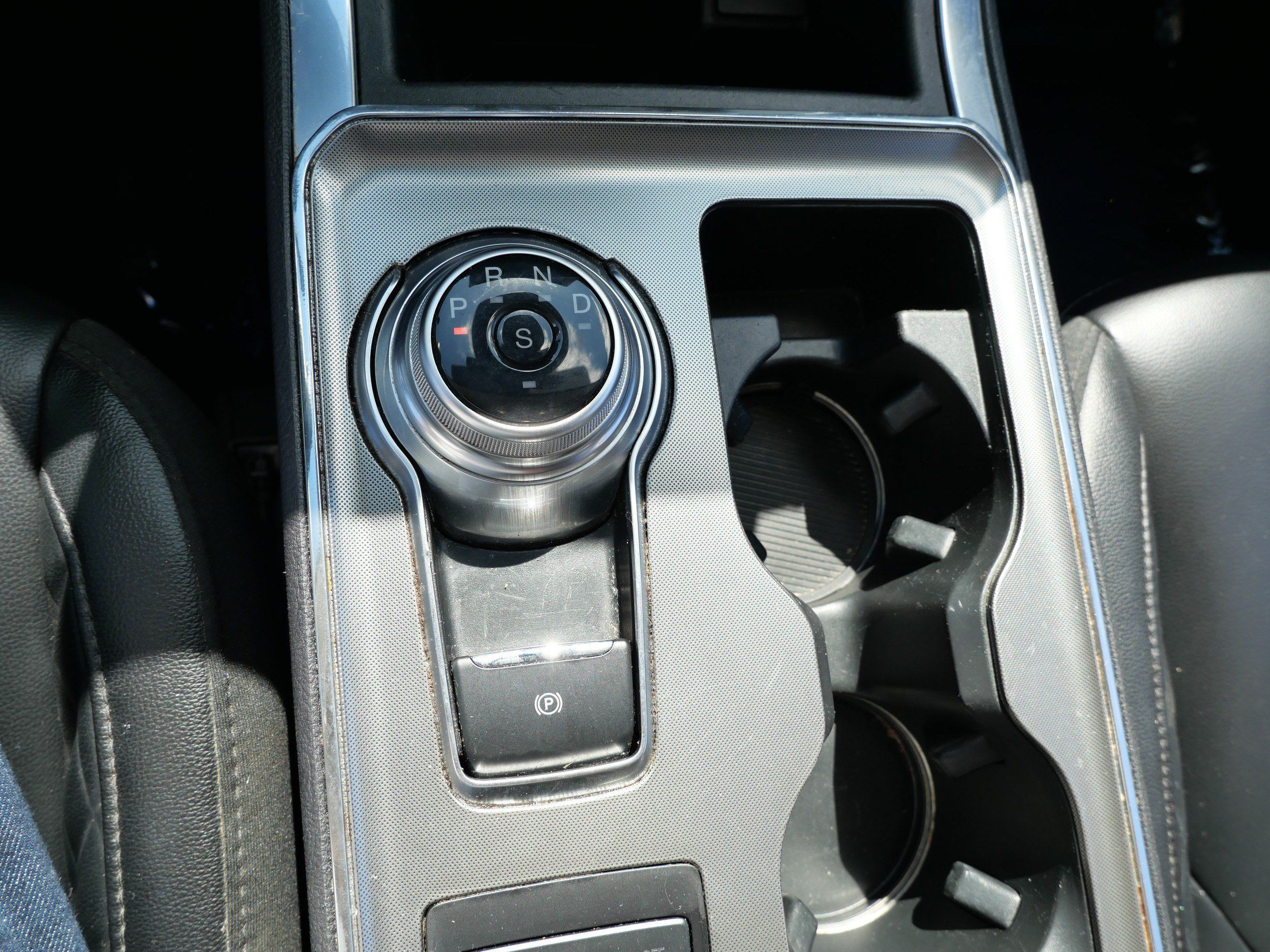 Certified 2024 Ford Edge Titanium AWD/4WD image 24