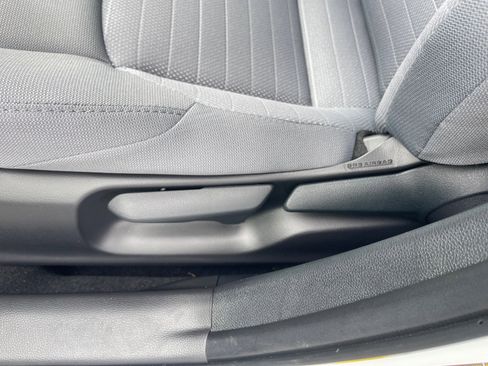 Used 2026 Toyota Corolla SE image 8