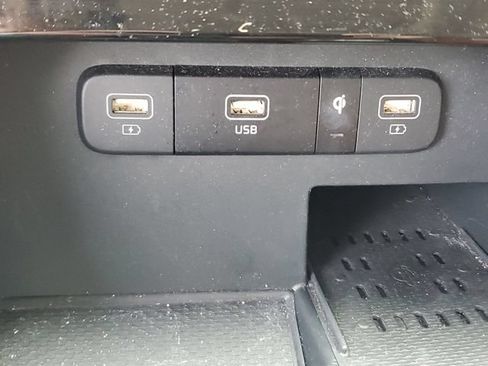 Certified 2024 Kia Carnival SX Prestige FWD image 30