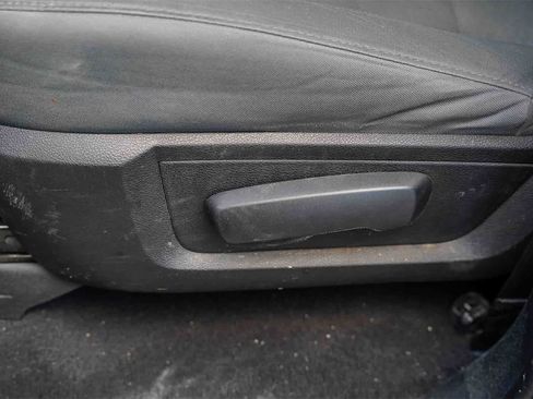 Used 2017 RAM 1500 Classic SLT image 18