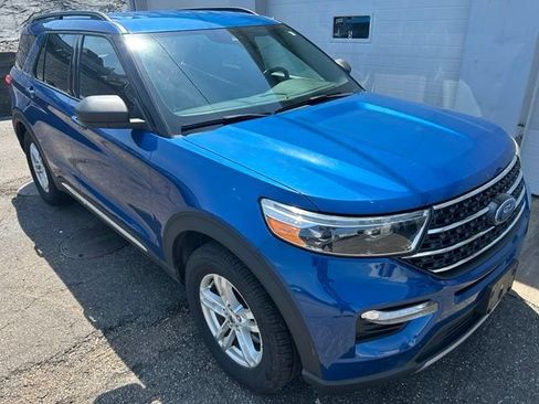 Used 2020 Ford Explorer XLT w/ Equipment Group 202A AWD/4WD image 7