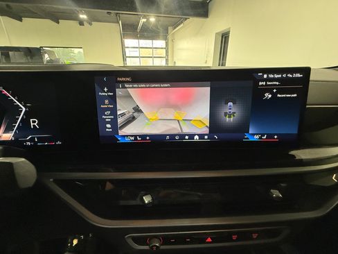 Used 2024 BMW X6 xDrive40i w/ Premium Package AWD/4WD image 18