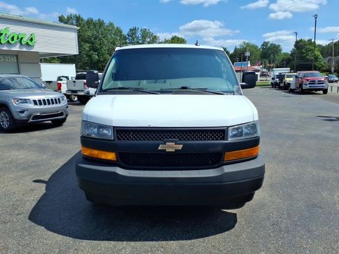 Used 2018 Chevrolet Express 3500 Extended w/ Driver Convenience Package RWD image 2