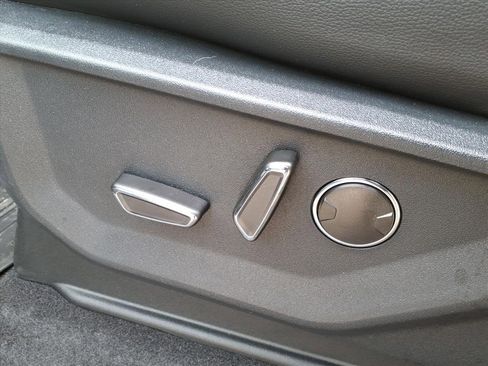 New 2025 Ford F150 Lariat w/ Equipment Group 502A High image 18