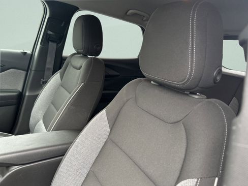 Used 2025 Chevrolet TrailBlazer LT w/ Driver Confidence Package image 12