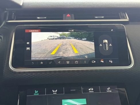 Used 2019 Land Rover Range Rover Velar R-Dynamic SE AWD/4WD image 34