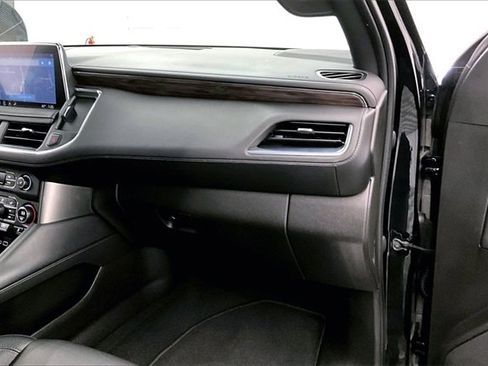 Used 2021 Chevrolet Tahoe Z71 w/ Luxury Package image 15