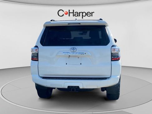 Used 2020 Toyota 4Runner SR5 AWD/4WD image 4