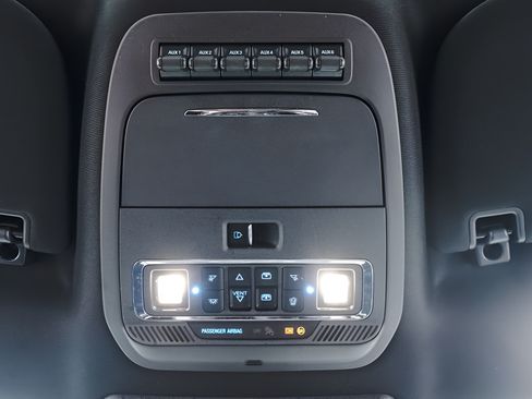 Used 2023 Ford F450 Platinum w/ FX4 Off-Road Package AWD/4WD image 21