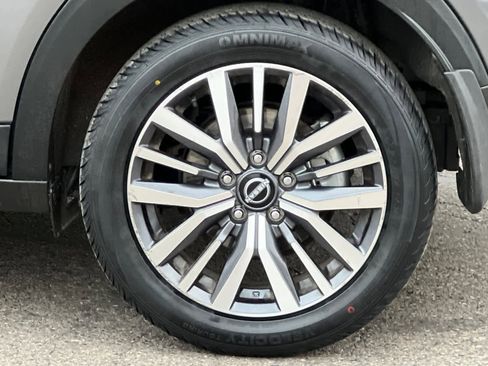 Used 2024 Nissan Kicks SV image 35