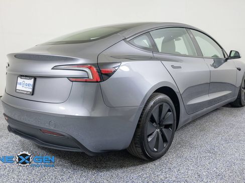Used 2025 Tesla Model 3 Long Range AWD/4WD image 7