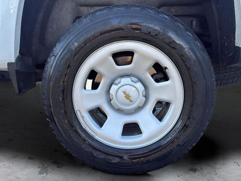 Used 2022 Chevrolet Colorado W/T RWD image 21