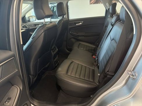 Used 2022 Ford Edge SEL w/ Convenience Package image 16