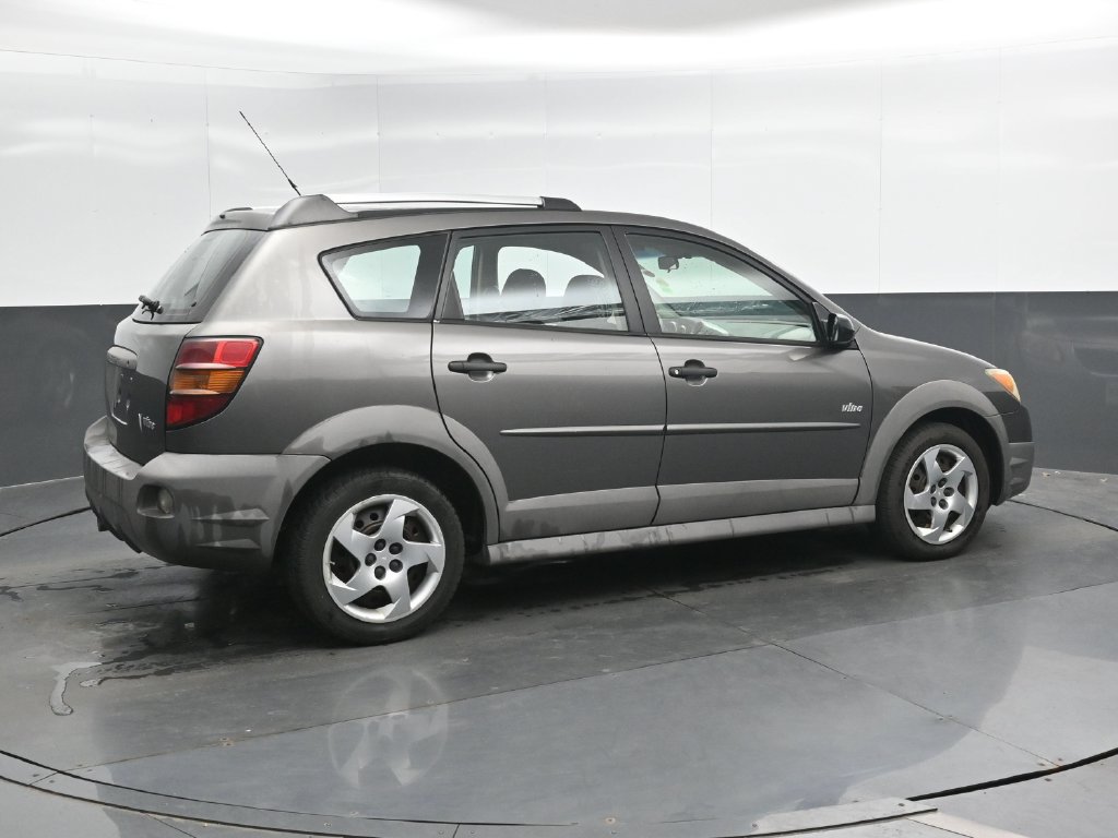 Used 2008 Pontiac Vibe FWD image 2
